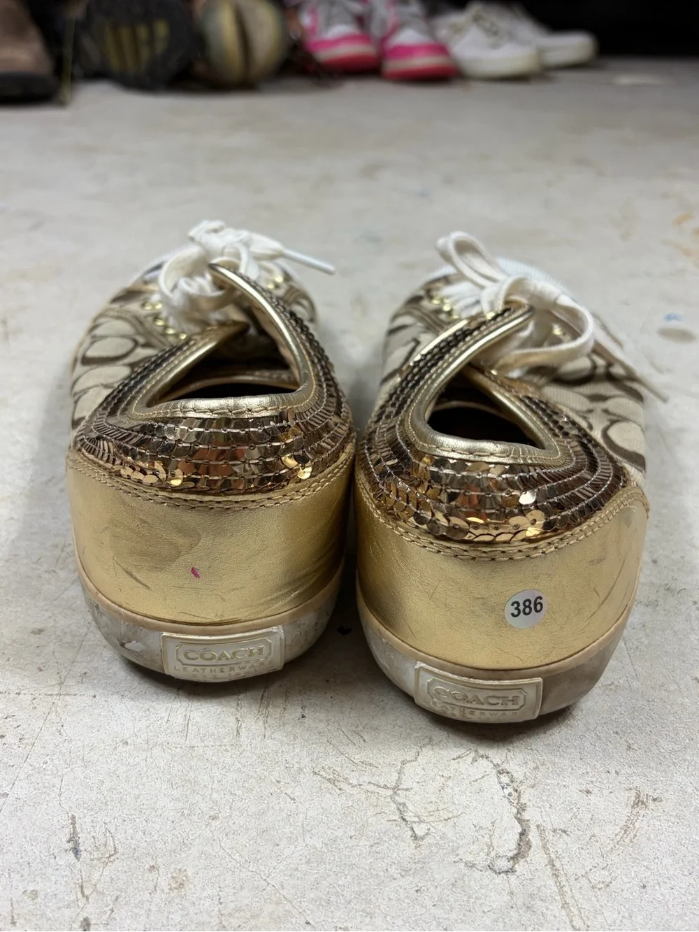 Coach stylish low